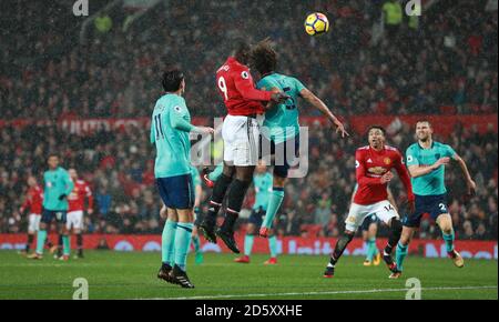 Romelu Lukaku von Manchester United erzielt das erste Tor Stockfoto