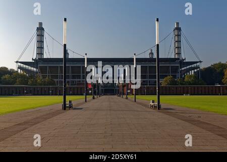 Deutschland, Köln, Blick auf Rhein Energie Stadion Stockfoto