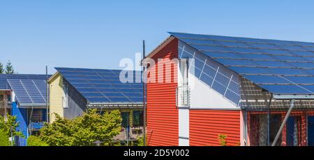 Deutschland, Freiburg Im Breisgau, Energie-Plus-Häuser in Freiburg-Vauban Stockfoto