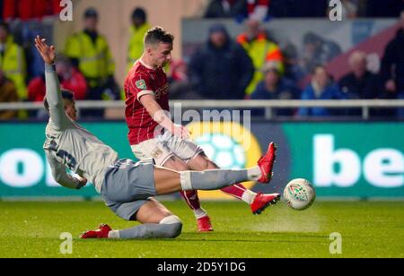 Joe Bryan von Bristol City erzielt das erste Tor seiner Seite Das Spiel Stockfoto