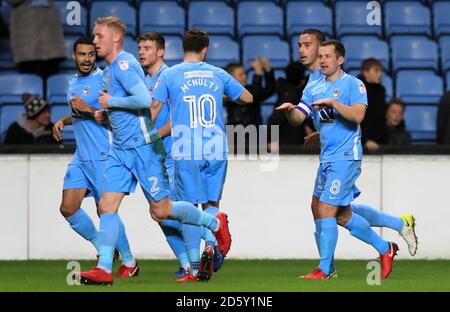 Marc McNulty von Coventry City feiert das erste Tor seiner Seite Des Spiels Stockfoto