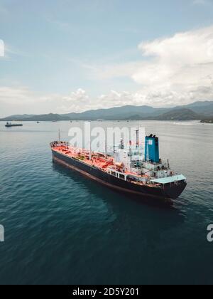 Indonesien, Bali, Luftaufnahme der Öltanker Stockfoto