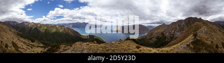 Neuseeland, Südinsel, Queenstown-Lakes-Distrikt, Makarora, Wanaka, Lake Hawea, Panorama Stockfoto