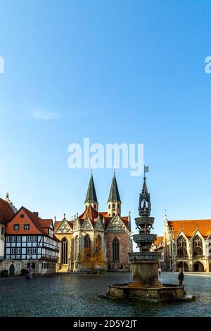 Altstädtischer Marktplatz, Pfarrkirche St. Martini und Brunnen, Braunschweig, Deutschland Stockfoto