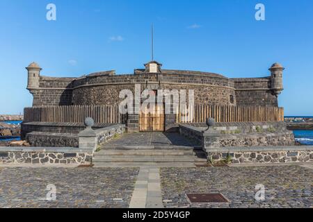 Spanien, Kanarische Inseln, Teneriffa, Santa Cruz de Tenerife, Castillo de San Juan Bautista Stockfoto