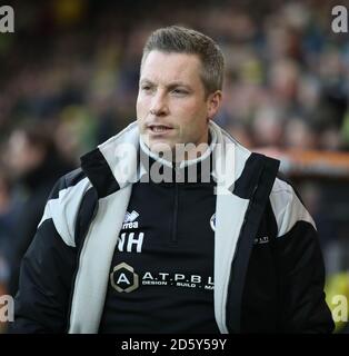 Millwall-Manager Neil Harris während des Sky Bet Championship-Spiels in der Carrow Road Norwich. Stockfoto