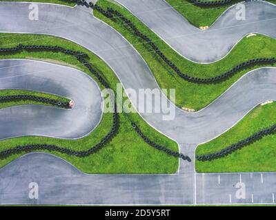 Luftaufnahme der Go-Kart-Bahn Stockfoto