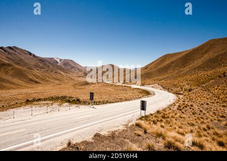 Neuseeland, Südinsel, Omarama, Lindis Pass, Highway 8 Stockfoto