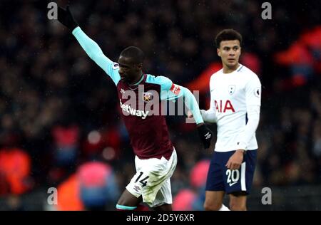 Pedro Obiang von West Ham United feiert den ersten Treffer seiner Seite Ziel des Spiels Stockfoto