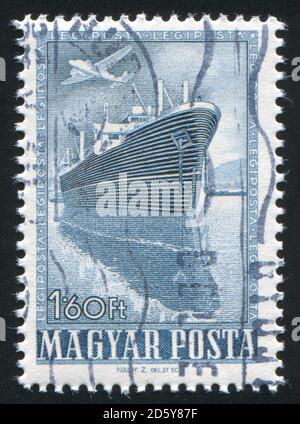 UNGARN - UM 1950: Stempel gedruckt von Ungarn, zeigt Steamship, um 1950 Stockfoto