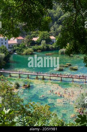 Kroatien, Dalmatien, Sibenik, Nationalpark Krka, Wasserfall Stockfoto