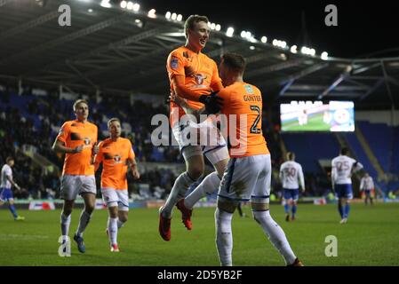 Jon Dadi Bodvarsson von Reading feiert das dritte Tor Stockfoto