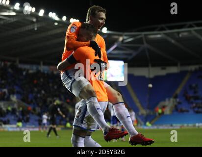 Jon Dadi Bodvarsson von Reading feiert das dritte Tor Stockfoto