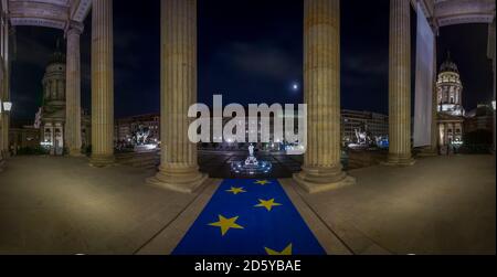 Deutschland, Berlin, Blick vom Konzertsaal zum Gendarmenmarkt bei Nacht Stockfoto