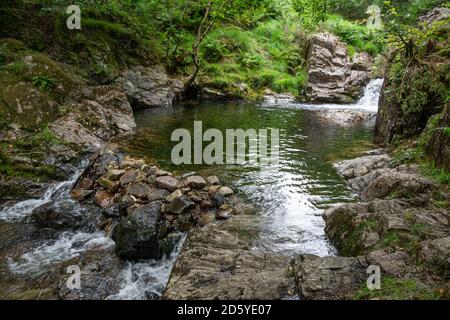 Der East Okement River am Dartmoor in Devon Stockfoto