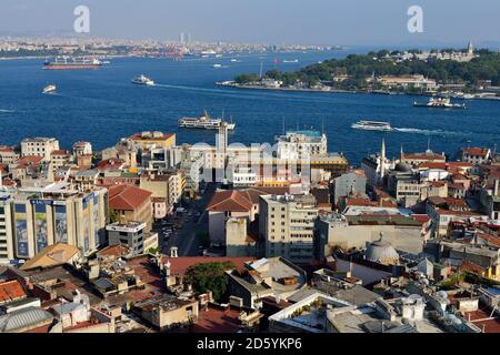 Türkei, Istanbul, Blick vom Galata-Turm auf das Goldene Horn und den Bosporus Stockfoto