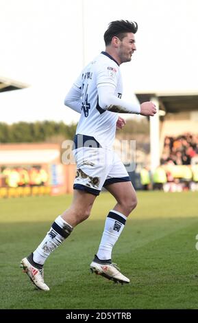 Ben Marshall von Millwall feiert das Tor zum Auftakt Stockfoto