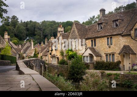 Castle Combe Dorf, das in Wiltshire ist. Bekannt dafür, als Kulisse für Filme verwendet zu werden, darunter Dr. Dolittle, der Rex Harrison starte Stockfoto