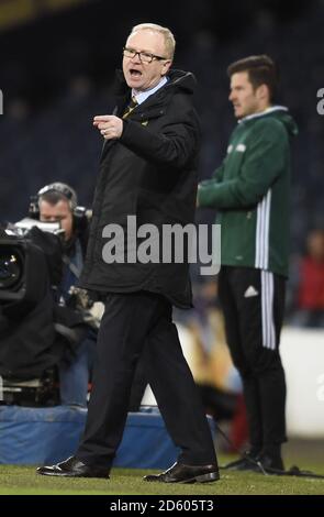 Schottland-Manager Alex McLeish beim internationalen Freundschaftsspiel im Hampden Park, Glasgow. EINSCHRÄNKUNGEN: Nutzung unterliegt Einschränkungen. Nur für redaktionelle Zwecke. Kommerzielle Nutzung nur mit vorheriger schriftlicher Zustimmung der Scottish FA. Stockfoto