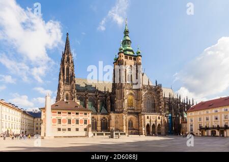 Tschechische Republik, Prag, Hradcany, Schloss, Dritter Hof und Veitsdom Stockfoto