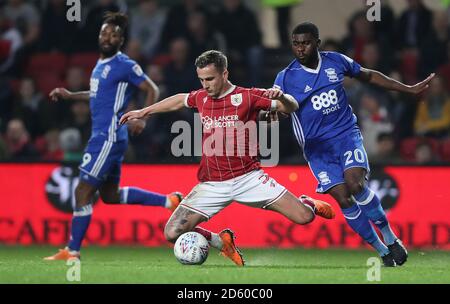 Joe Bryan von Bristol City und Jeremie Boga von Birmingham City Stockfoto