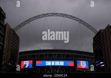 Allgemeine Ansicht außerhalb des Bodens vor dem Spiel der UEFA Nations League Gruppe 2, League A im Wembley Stadium, London. Stockfoto