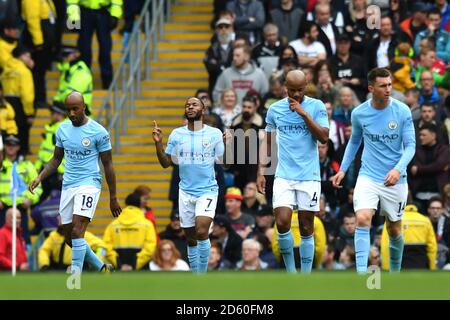 Raheem Sterling von Manchester City feiert das zweite Tor seiner Mannschaft Stockfoto