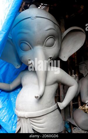 Kolkata, Indien am 23. August 2019 : Tonidol des Hindu-Lords Ganesh, in Vorbereitung für Bengals Durga Puja Festival in Kumartuli in Kolkata. Stockfoto