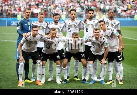 Deutschland (L-R, Back to Front) Torhüter Manuel Neuer, Toni Kroos, Marvin Plattenhardt, Mats Hummels, Sami Khedira, Jerome Boateng, Julian Draxler, Joshua Kimmich, Thomas Muller, Timo Werner und Mesut Ozil vor dem Anpfiff Stockfoto