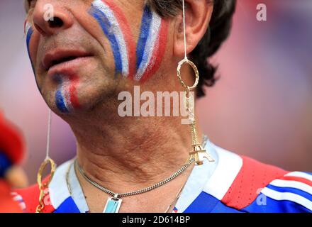 Ein Fan von Frankreich in den Tribünen vor dem Finale der FIFA Fußball-Weltmeisterschaft 2018 im Luzhniki-Stadion in Moskau, 15. Juli 2018 Stockfoto