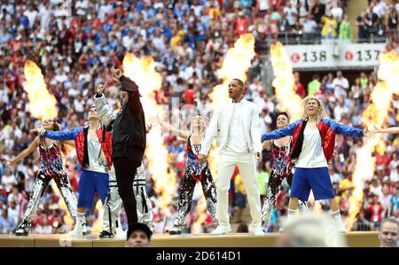 Will Smith, Era Istrefi und Nicky Jam spielen für die Abschlusszeremonie vor dem Finale der FIFA Fußball-Weltmeisterschaft 2018 im Luzhniki-Stadion in Moskau, 15. Juli 2018 Stockfoto