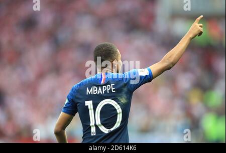 Frankreichs Kylian Mbappe feiert Scoring seiner Seite das vierte Tor von Das Spiel Stockfoto