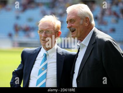 Ehemalige Coventry City Spieler Willie Carr (links) und Jeff Blockley Stockfoto
