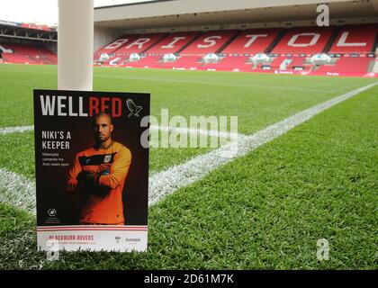 Eine allgemeine Ansicht des Matchday-Programms innerhalb des Ashton Gate Stadion Stockfoto