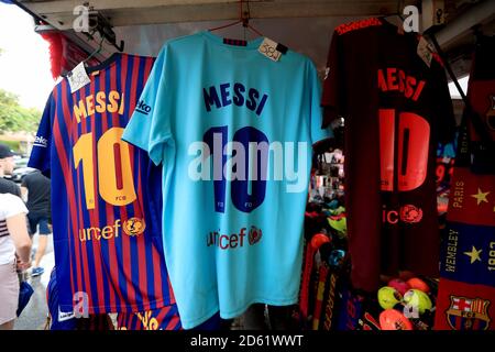 Lionel Messi Ware zum Verkauf Stockfoto