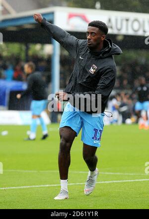 Jordy Hiwula von Coventry City wärmt sich vor dem Start auf Stockfoto