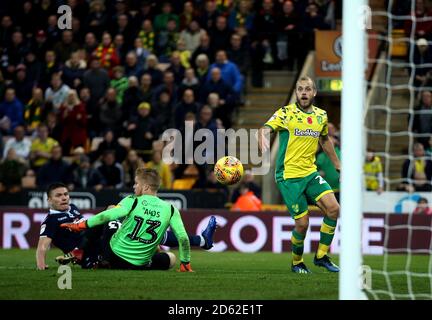 Teemu Pukki von Norwich City erzielt seinen vierten Tor Stockfoto