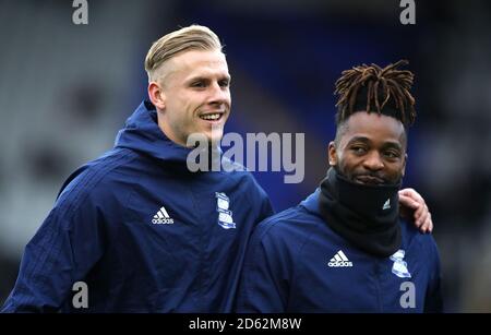 Kristian Pedersen (links) und Jacques Maghoma (rechts) von Birmingham City sind warm Vor dem Spiel Stockfoto