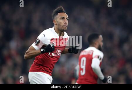 Arsenals Pierre-Imarick Aubameyang feiert das erreichen des ersten Tores seiner Seite Stockfoto