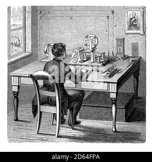 Vintage-Technologie: Morse Telegraph Bürostation, Mitarbeiter, die mit dem Code arbeiten Stockfoto