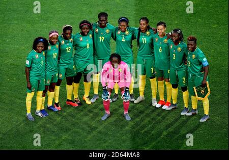 Kamerun Teamfoto. (Von links nach rechts) Gabrielle Onguene, Jeannette Yango, Claudine Falonne Meffometou, Raissa Feudjio, Marlyse NGO Ndoumbouk, Yvonne Patrice Leuko, Aurelle Awona, Estelle Johnson, Njoya Ajara Nchout, Christine Patiance Manie und Anette NGO (Zentrum) Stockfoto