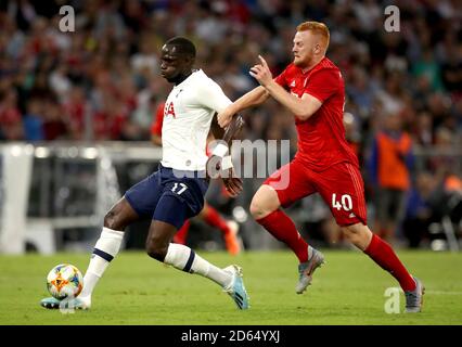 Totenham Hotspur's Moussa Sissoko (links) und Bayern Münchens Paul will Stockfoto