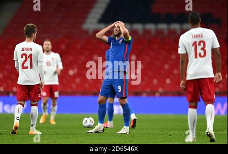 Englands Harry Kane reagiert während des UEFA Nations League-Spiels Gruppe 2, Liga A im Wembley Stadium, London. Stockfoto