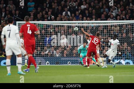 Bayern-Münchens Joshua kimmich erzielt sein erstes Tor Stockfoto