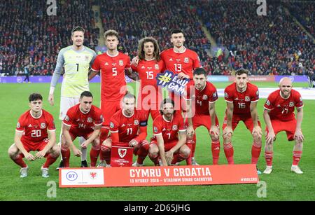 Mannschaft aus Wales vor dem Spiel Wayne Hennessey, Joe Rodon, Ethan Ampadu und Kieffer Moore (obere Reihe links rechts) Daniel James, Connor Roberts, Gareth Bale, Joe allen, Ben Davies, Tom Lockyer und Jonathan Williams (untere Reihe links rechts) Stockfoto