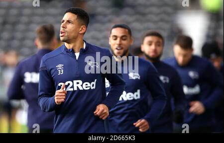 Curtis Davies von Derby County beim Aufwärmen Stockfoto