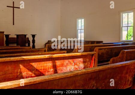 Das Innere der Cades Cove Methodist Church ist im Great Smoky Mountains National Park am 2. November 2017 in Townsend, Tennessee, abgebildet. Stockfoto