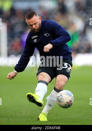 Wayne Rooney von Derby County während der Aufwärmphase vor dem Spiel Stockfoto