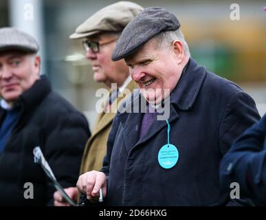 Pferdebesitzer Andrew Gemmell während des Festival Trials Day auf der Cheltenham Racecourse. Stockfoto