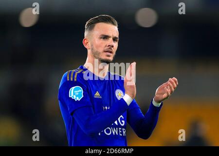 Der James Maddison von Leicester City lobt die Fans nach dem Abpfiff Stockfoto